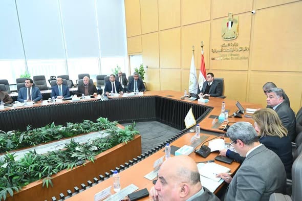 وزير الإسكان