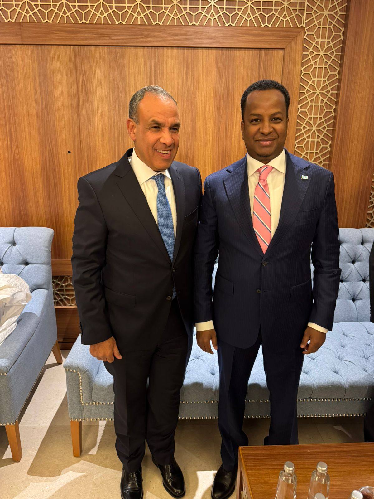 وزير الخارجية