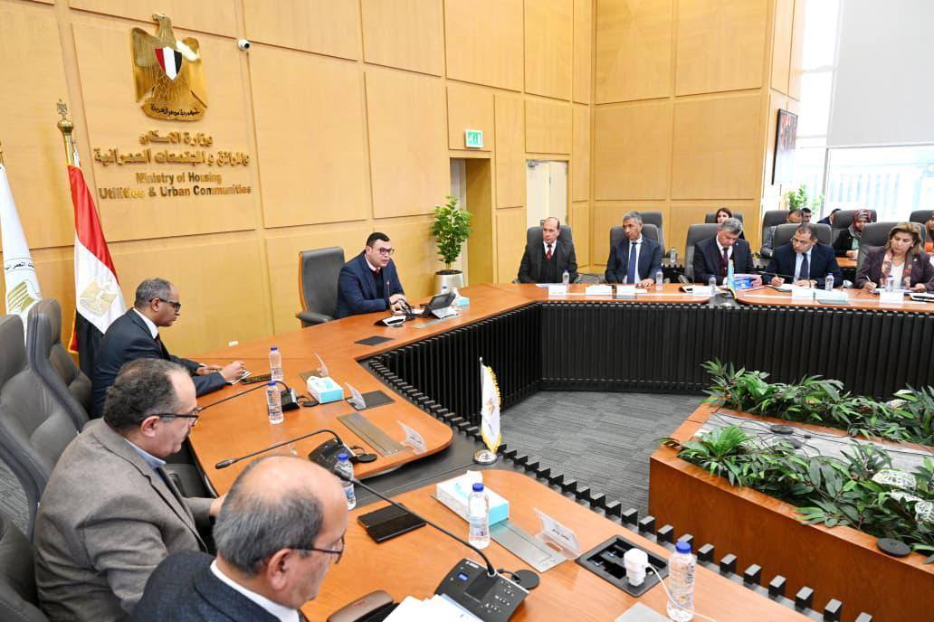 وزير الإسكان