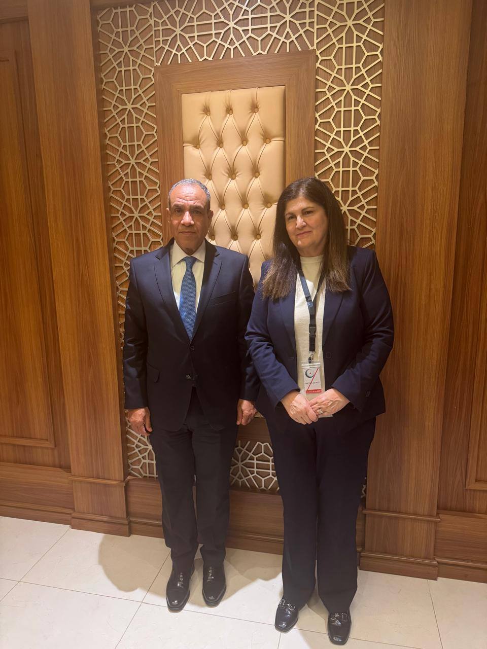 وزير الخارجية