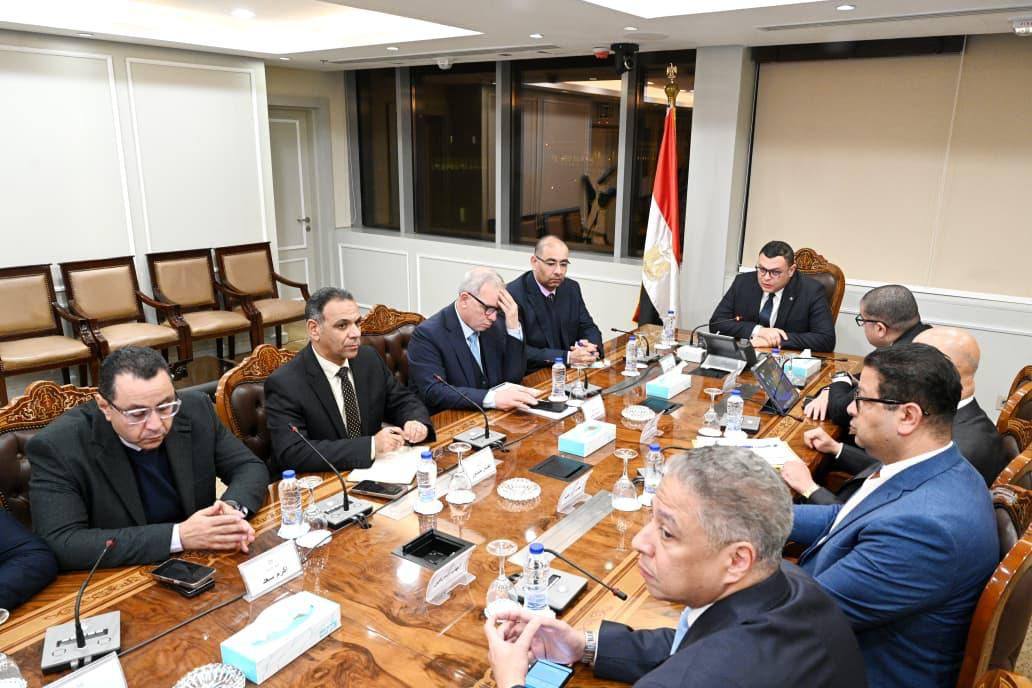 وزير الإسكان