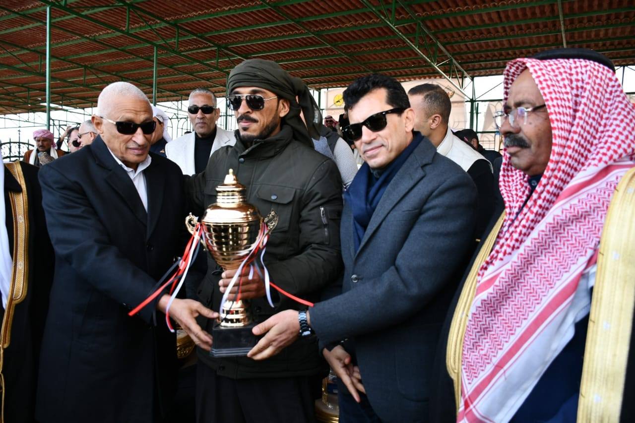 وزير الشباب والرياضة