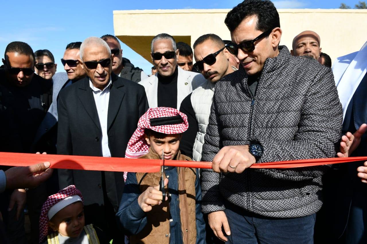 وزير الشباب والرياضة