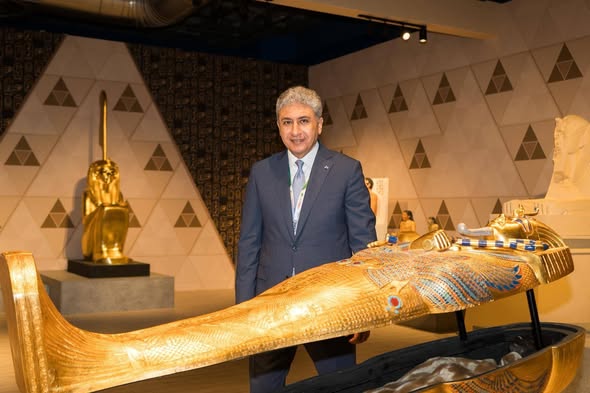 وزير السياحة