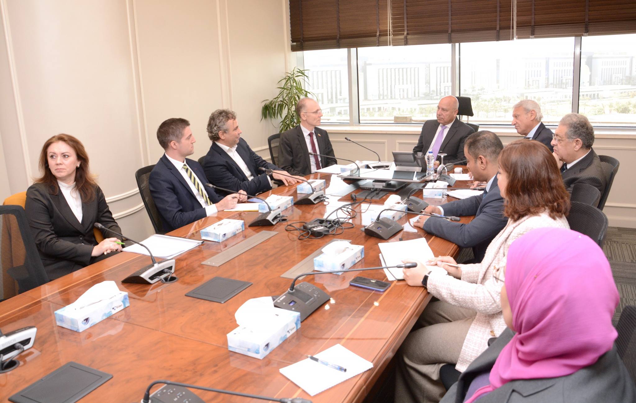 وزير الصناعة والنقل