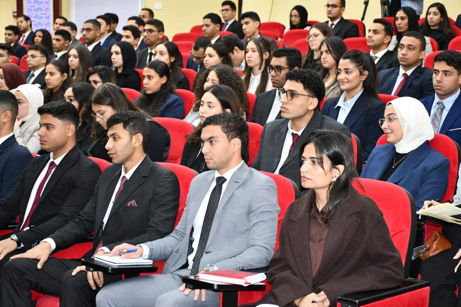 وزير الشباب والرياضة