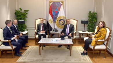 وزير الصناعة والنقل