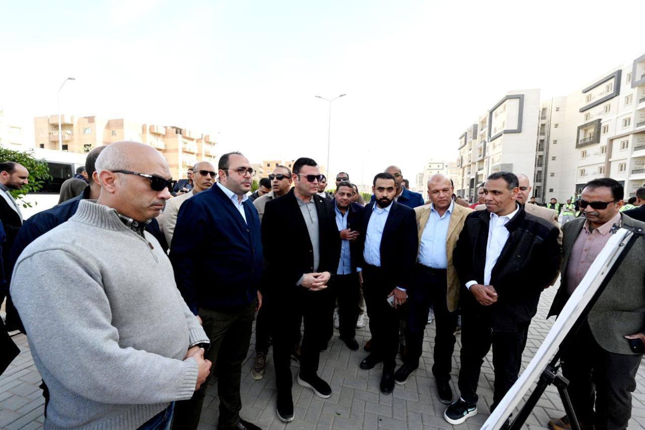 وزير الإسكان