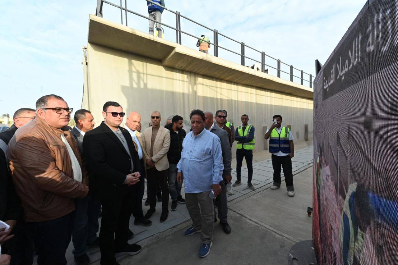 وزير الإسكان