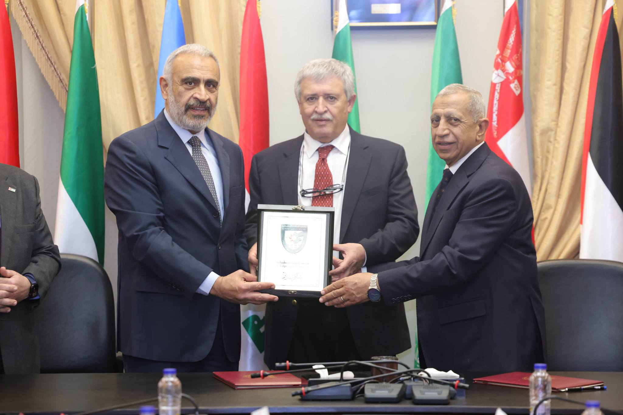 الأكاديمية العربية