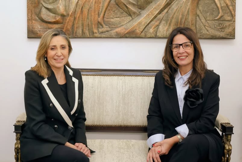 وزيرة الثقافة