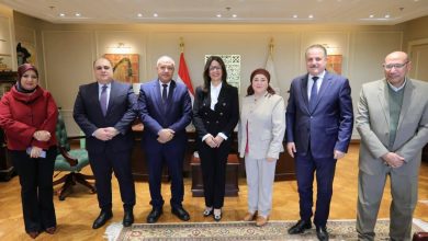 وزيرة الثقافة