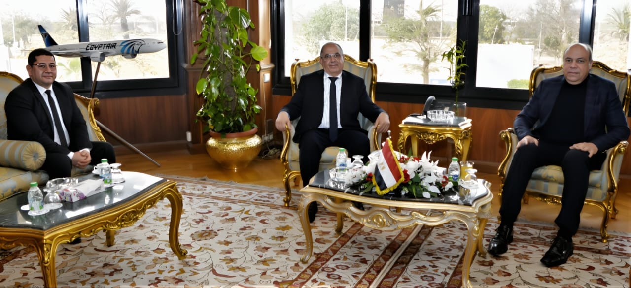 وزير الطيران المدني