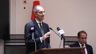  وزير الاتصالات