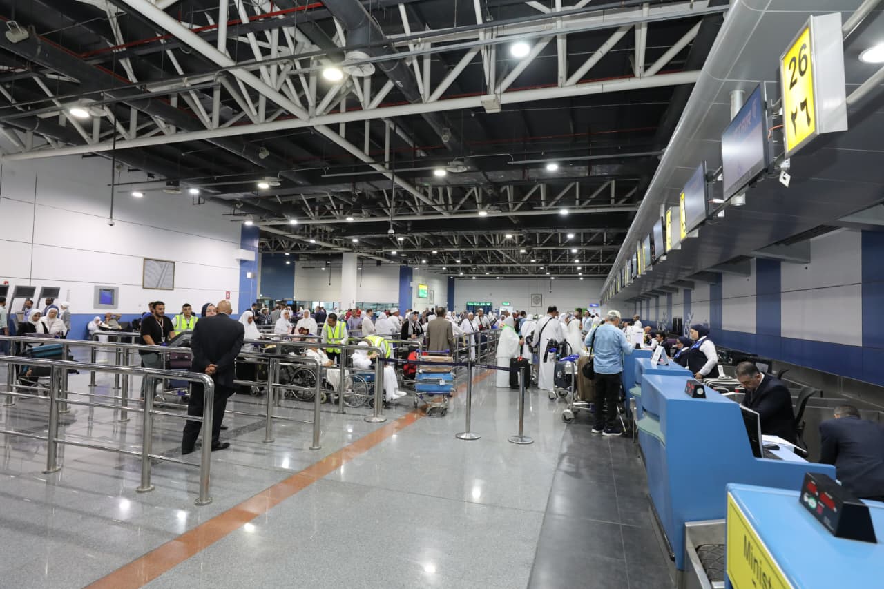 مطار القاهرة