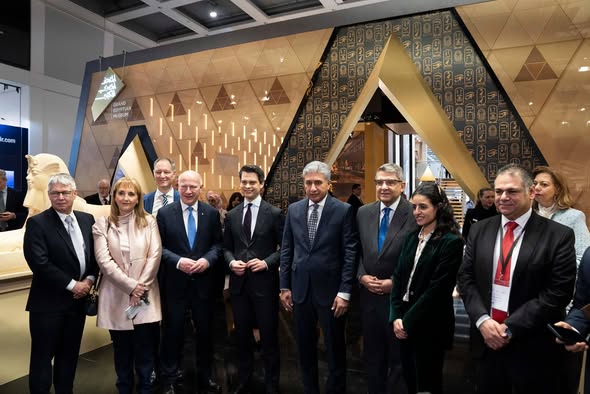 وزير السياحة والآثار