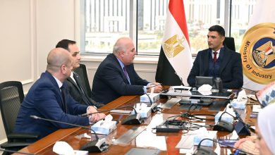 وزير الصناعة