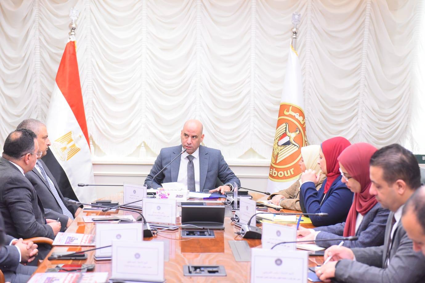 وزارة العمل