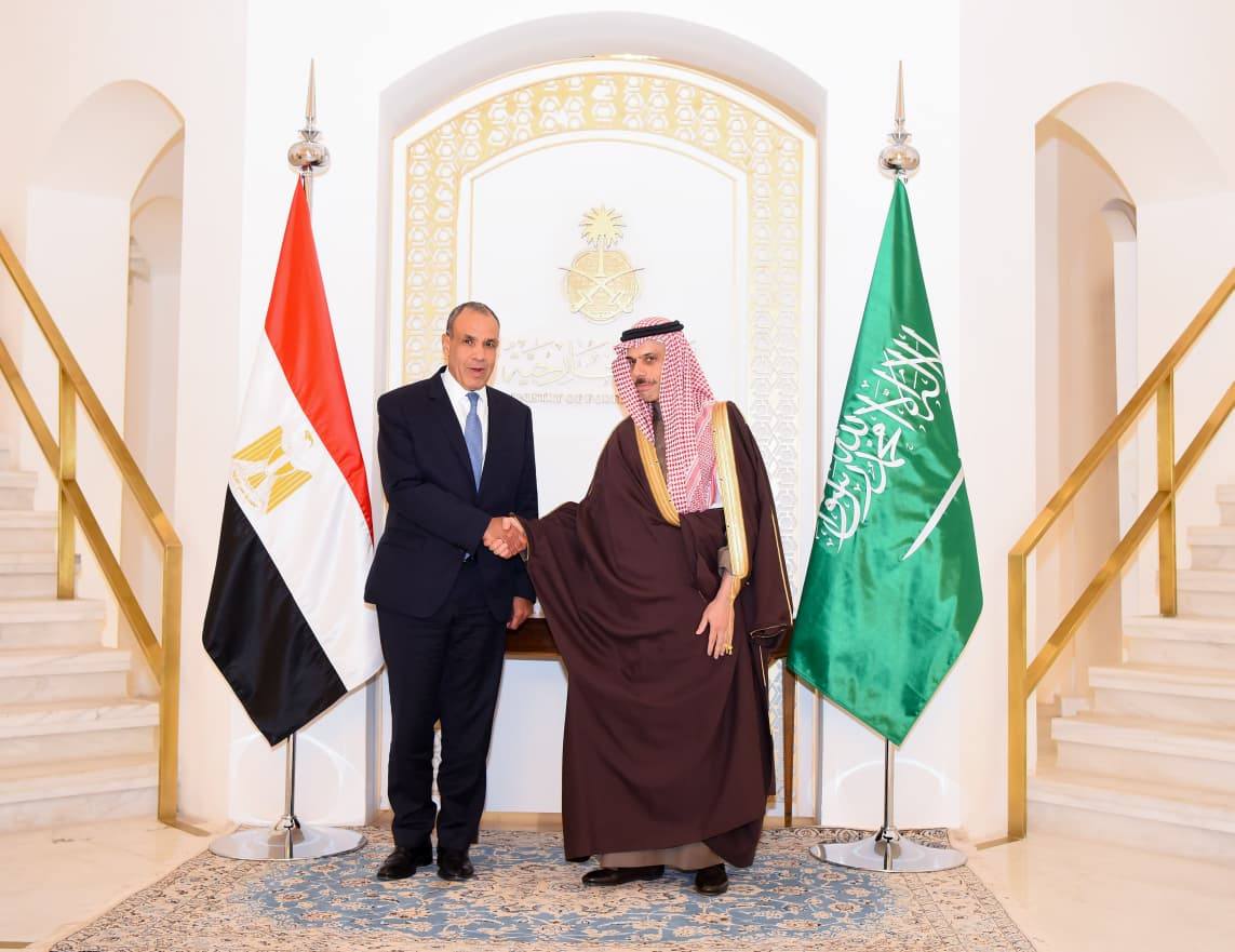 وزير الخارجية