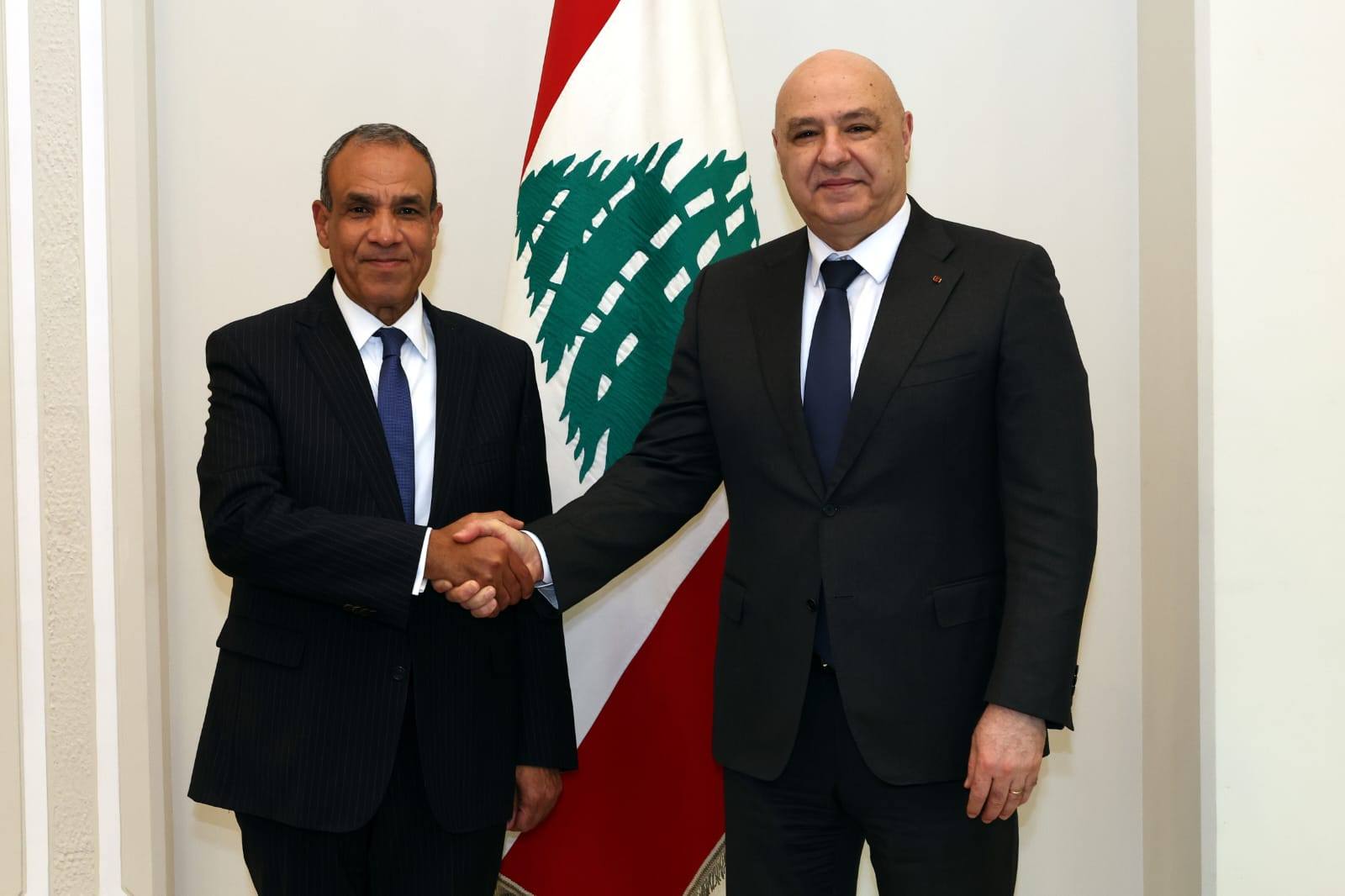 وزير الخارجية