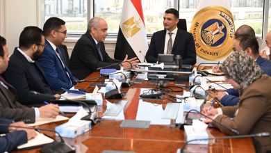 وزير الصناعة