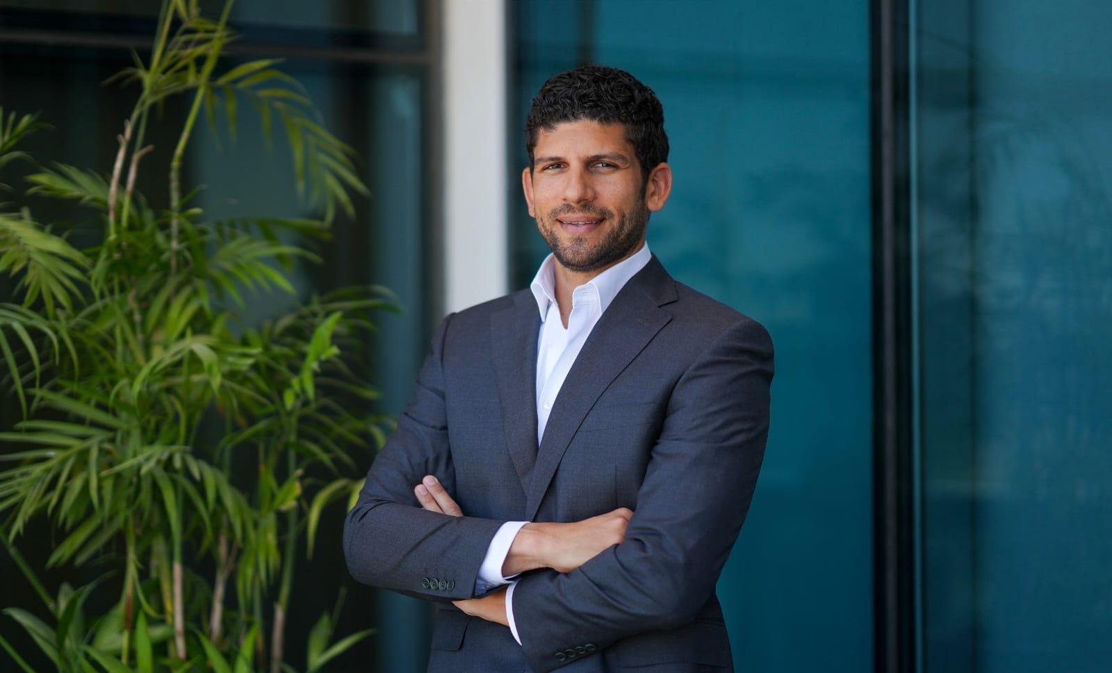 راية القابضة